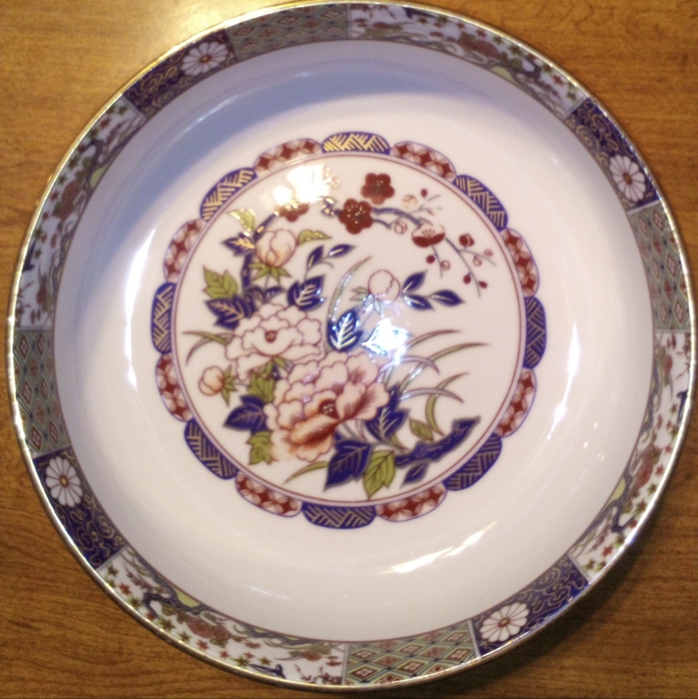 Vintage Shibata Toki Imari Ware Hand Painted Japanese Serving Bowl